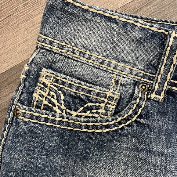 Vigoss Denim Mini Skirt, Size 28/5, Slightly destructed, EUC - Picture 3 of 4